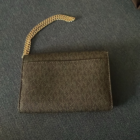 MICHAEL KORS card clutch with coin purse insert. - Picture 2 of 5